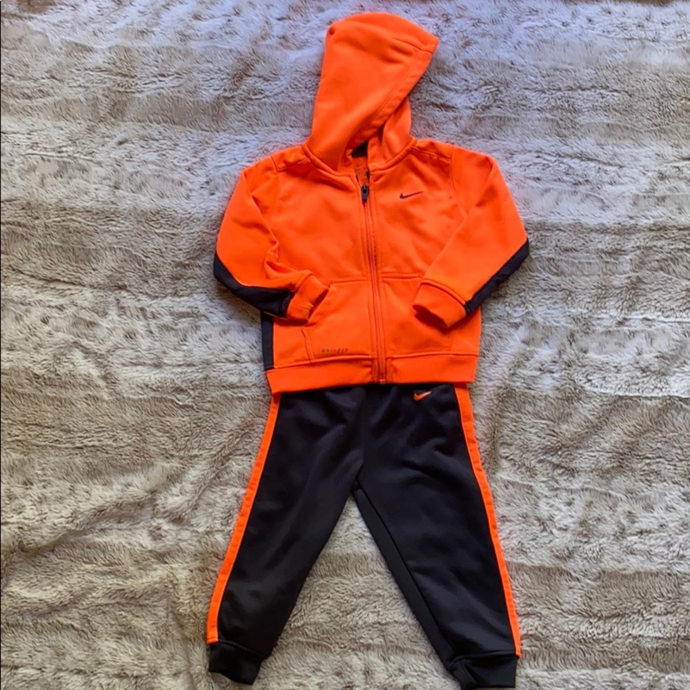 Nike track suit
